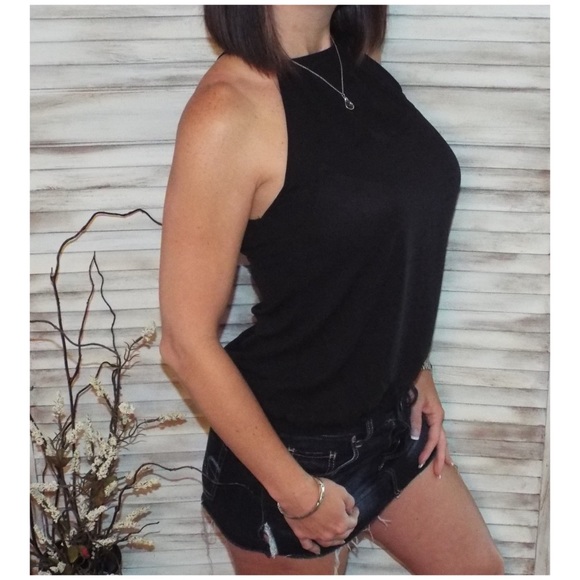 Multi Keyhole Chiffon Halter Tank Black 1018 - Picture 5 of 7